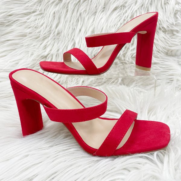 Adventure Awaits Heel